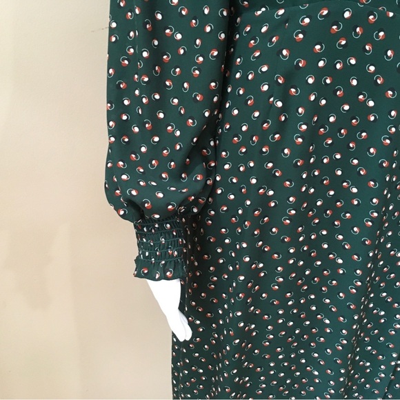 Max Studios printed Green Surplice Wrap midi Dress long sleeve Size M New - Picture 3 of 7